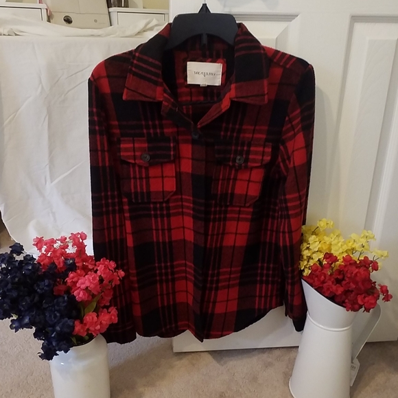 Warm WinterTop - Picture 1 of 2